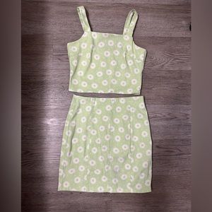 Green floral 2-piece